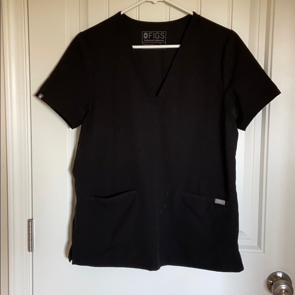 Figs medium black casma scrub top